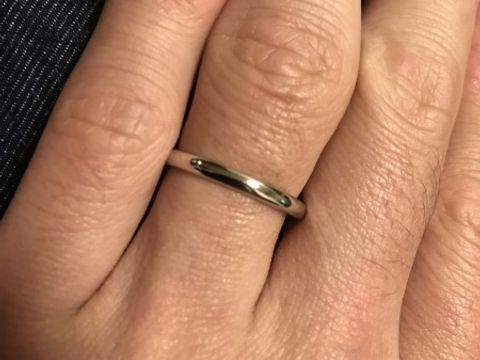 【銀座ダイヤモンドシライシの口コミ】 指輪をつけたときしっくりきたのが1番の決め手です。
奥さんの指輪もしっ…