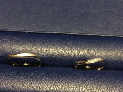 【銀座ダイヤモンドシライシの口コミ】 男性の方はマット加工をしてもらい、おそろい感を出してます。
ダイヤモン…