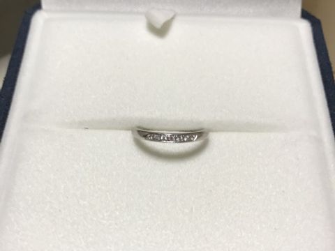 【festaria VOYAGE(フェスタリア ボヤージュ)の口コミ】 普段つけていても、邪魔にならないデザインがよかった。ダイヤも引っかか…