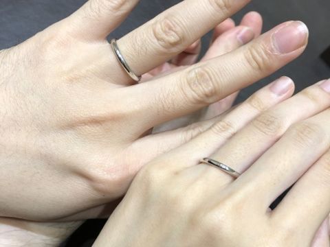 【TRECENTI(トレセンテ)の口コミ】 シンプルなデザインを探していました。
石も付いていないものとなるとなか…