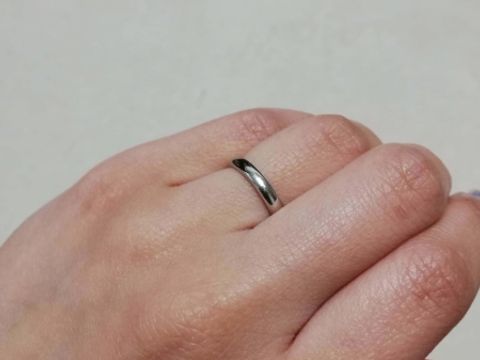 【GALA JEWELRY(ガラジュエリー)の口コミ】 凄くシンプルな「ザ・結婚指輪」という指輪が欲しくて、ストレートの何の…