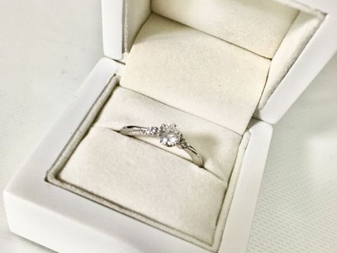 【PRIMA PORTA(プリマポルタ)の口コミ】 細身のデザインが好きで、たくさん付け比べをしました。ありがたいことに…