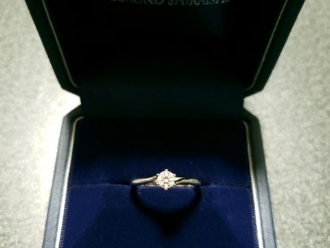 【銀座ダイヤモンドシライシの口コミ】 先に彼がサプライズでダイヤを購入してくれており、リングを二人で選びに…