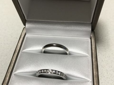 【ブルガリ(BVLGARI)の口コミ】 主人はシンプルなデザイン、私はハーフエタニティが希望でした。どちらも…