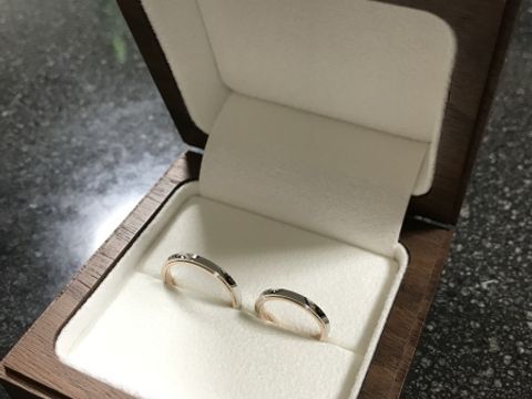 【Ponte Vecchio(ポンテヴェキオ)の口コミ】 丸みがあったり太さのあったりする指輪より、線がはっきりしているタイプ…