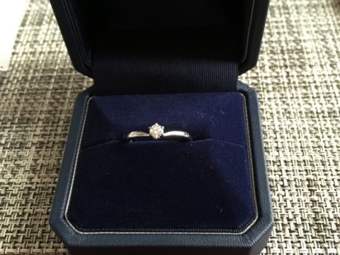 【銀座ダイヤモンドシライシの口コミ】 まず、だいたいの予算をお話したら、お話した予算の範囲内で、とても輝き…