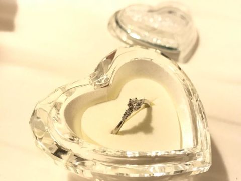 【ヴァンドーム青山(VENDOME AOYAMA)の口コミ】 婚約指輪選びで初めて入ったお店でしたが、全体的に派手になりすぎない上…