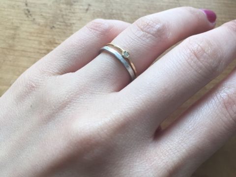 【指輪工房 ケルヒ  KELLCHの口コミ】 主人とお揃いのシンプルなデザインにしました。使っているうちに着くキズ…