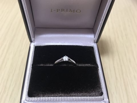 【アイプリモ(I-PRIMO)の口コミ】 シンプルで指輪のデザインがすごく気に入りました。ダイヤの大きさも特別…