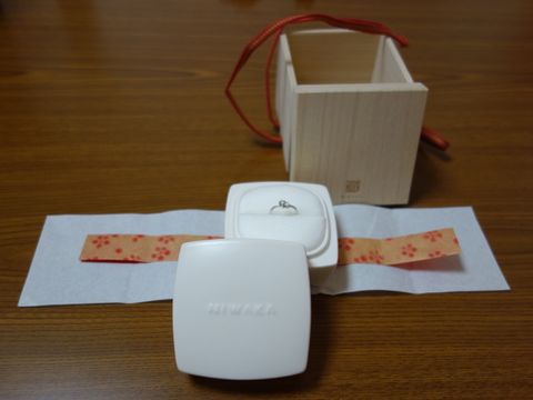 【俄(にわか)の口コミ】 購入の決め手はデザインです。ダイヤモンドのサイドにピンクダイヤモンド…