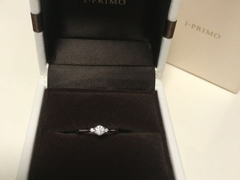 【アイプリモ(I-PRIMO)の口コミ】 ダイヤとリングを別々に選べるセミオーダー式なので、ダイヤは予算に合わ…