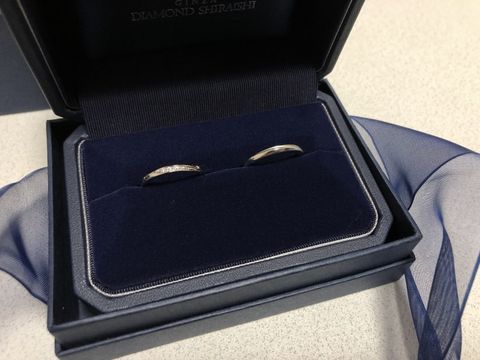 【銀座ダイヤモンドシライシの口コミ】 デザインがとにかく美しい。綺麗に入ったラインが、派手すぎず地味すぎず…