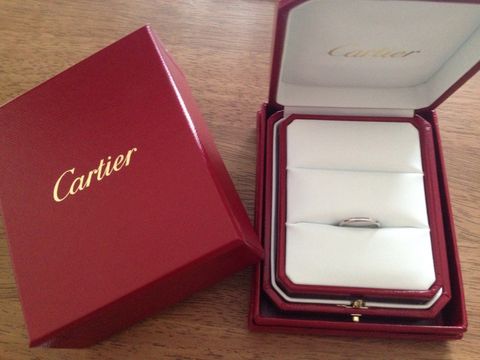 【カルティエ(Cartier)の口コミ】 当初、カルティエではシンプルながら少しデザインのある「ダムール」に魅…