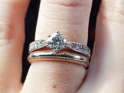 【ギンザタナカブライダル(GINZA TANAKA BRIDAL)の口コミ】 デザインに関してはどのブランドにでもあるような定番のものが良かった為…