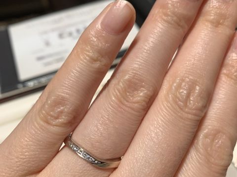 【杢目金屋(もくめがねや)の口コミ】 価格がお手頃なのにダイヤモンドの存在感凄くある指輪だと思います。また…