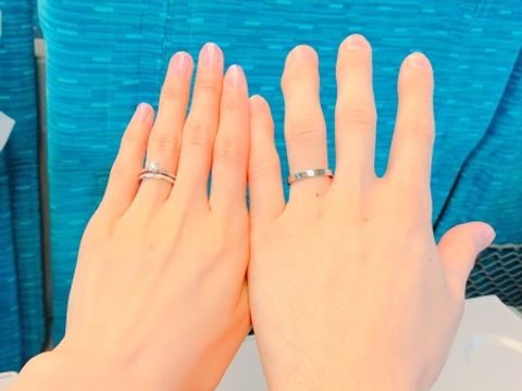 【カルティエ(Cartier)の口コミ】 私(妻)のものは一周全部ダイアモンドが施されているeternityリングです。…