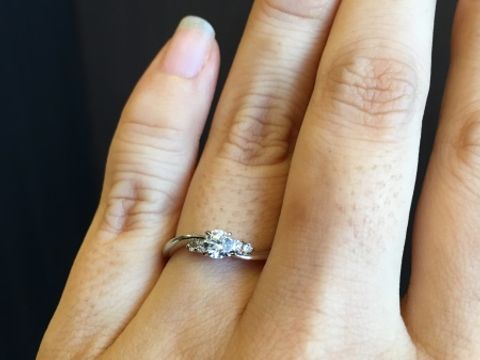 【パルテ熊本の口コミ】 普段から使える指輪がいいと相手にリクエストしました。一緒にお店に行き…