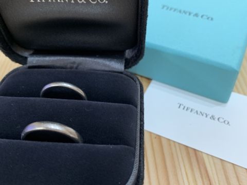 【ティファニー(Tiffany & Co.)の口コミ】 もともとシンプルなデザインが好みで、仕事柄石の入った物は付けられない…