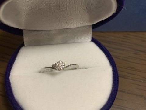 【GALA JEWELRY(ガラジュエリー)の口コミ】 普段使いできるタイプがいいと私が希望して、彼に選んでもらいました。メ…