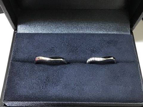 【ラザール ダイヤモンド(LAZARE DIAMOND)の口コミ】 指が細かったため、ブイのデザインを探していました。他のデザインとも悩…