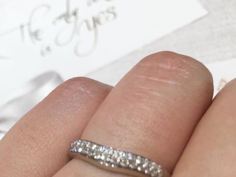 【ブルガリ(BVLGARI)の口コミ】 さすがブルガリ。ダイヤもラインも綺麗でした。
イタリアンジュエリーなら…