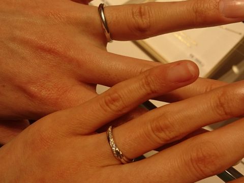 【銀座ダイヤモンドシライシの口コミ】 ２人それぞれ気に入ったデザインのものを購入したので、それぞれでブラン…
