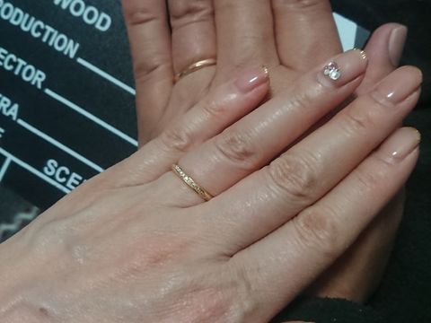 【銀座ダイヤモンドシライシの口コミ】 主人の指輪にデザインがあるものがいいと思い、ブーケは私も気に入り、主…