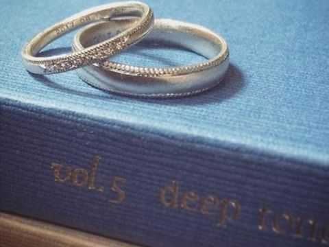 【hum(ハム)の口コミ】 主人の希望はつや消し、私の希望はダイヤ入りで婚約指輪と重ね付けできる…