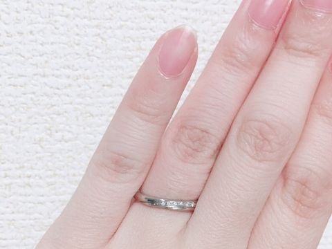 【銀座ダイヤモンドシライシの口コミ】 ・婚約指輪と合わせた際
見た目のバランス
2つのリングの引っ掛かりのなさ…