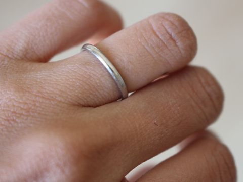 【ティファニー(Tiffany & Co.)の口コミ】 一般的なものよりもリングが細めにできているで、女性らしくかつあまり主…