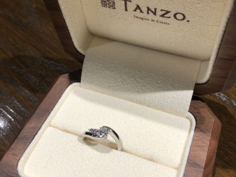 【TANZO.(鍛造指輪)の口コミ】 リーズナブルな価格でデザインを自由に決められまるので、こちらでお願い…