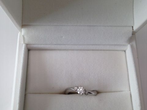 【ギンザタナカブライダル(GINZA TANAKA BRIDAL)の口コミ】 シンプルだけど指に着けた時に存在感があり、かつ上品なデザインが気に入…