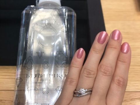 【BIJOUPIKO(ビジュピコ)の口コミ】 エレガントな曲線でミル打ちをあしらっている珍しいデザイン。ベーシック…