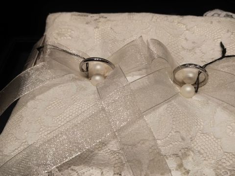 【エクセルコダイヤモンド(EXELCO DIAMOND)の口コミ】 可愛くも上品さもある珍しいレース調の指輪んｋ一目惚れしました。ダイヤ…