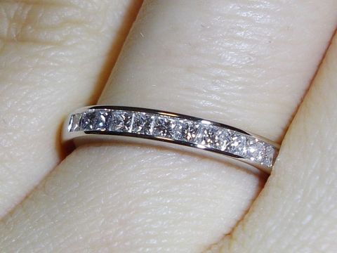 【ティファニー(Tiffany & Co.)の口コミ】 婚約指輪が同じブランドのリングだったので、結婚指輪もそれに合わせて購…