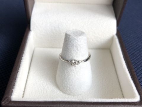 【ミルフローラ(Milluflora)の口コミ】 元々、大事に身に付けていたネックレスがシンプルなデザインだった為、指…