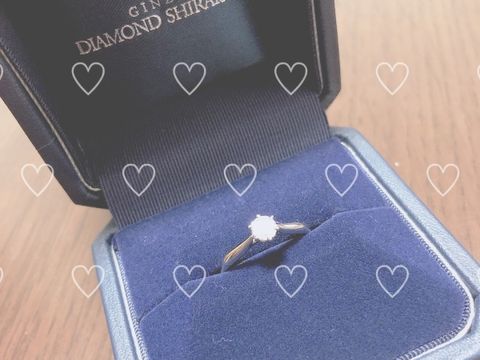 【銀座ダイヤモンドシライシの口コミ】 ダイヤモンドは、彼が選んでくれていたので、土台のリングを2人で一緒に選…