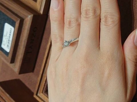 【TANZO.(鍛造指輪)の口コミ】 フルオーダーのため、世界に一つだけの婚約指輪になること、思い描いたデ…