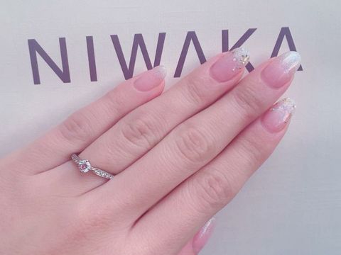 【俄(にわか)の口コミ】 大小様々なダイヤが配置されており、輝きに動きがあってとても綺麗でした…