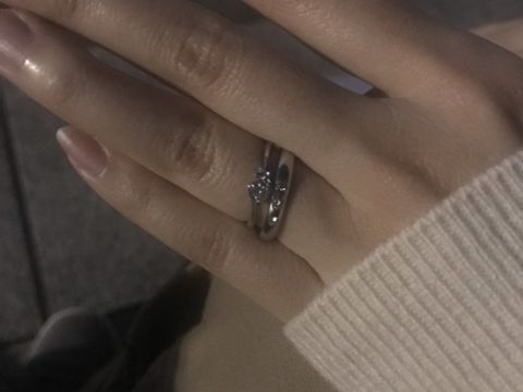 【STAR JEWELRY(スタージュエリー)の口コミ】 細めだが、しっかりとした存在感を示している、ダイヤモンドとのバランス…