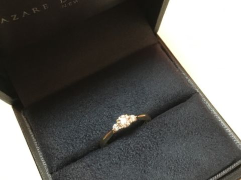 【ラザール ダイヤモンド(LAZARE DIAMOND)の口コミ】 サイドから見たときのデザインがブルックリンブリッジみたいになっている…