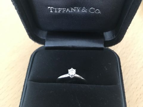 【ティファニー(Tiffany & Co.)の口コミ】 旦那さんからのサプライズのため決め手はわかりませんが、でも有名で、婚…