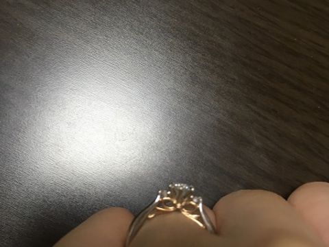 【ケイウノ ブライダル(K.UNO BRIDAL)の口コミ】 最初のきっかけは、友達のケイウノの指輪が可愛かったことを覚えていて、…