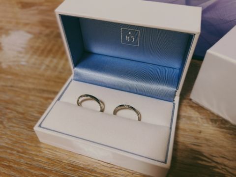 【GALA JEWELRY(ガラジュエリー)の口コミ】 ダイヤが３つついておりシンプルの中にも可愛さや個性がありました。リン…