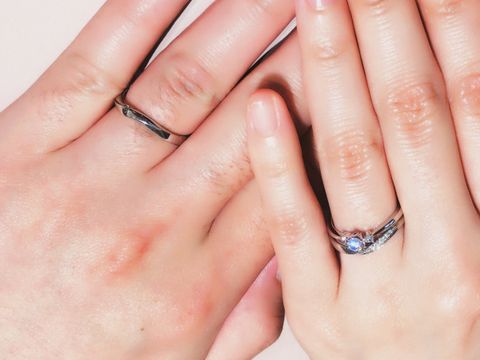 【TRECENTI(トレセンテ)の口コミ】 ウェーブのかかった指輪を希望していたため、こちらの指輪を試着させてい…