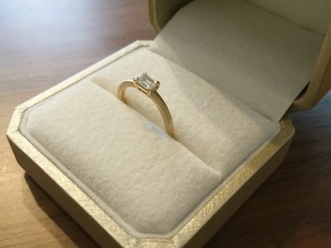 【ORECCHIO(オレッキオ)の口コミ】 石のカットがブランド特有のもののため、他のブランドで似たデザインの指…