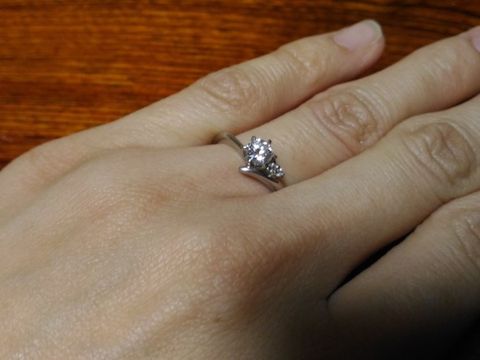 【アイプリモ(I-PRIMO)の口コミ】 V字アームの華奢な感じが、大変気に入ったからです。変形型は飽きるかな&h…