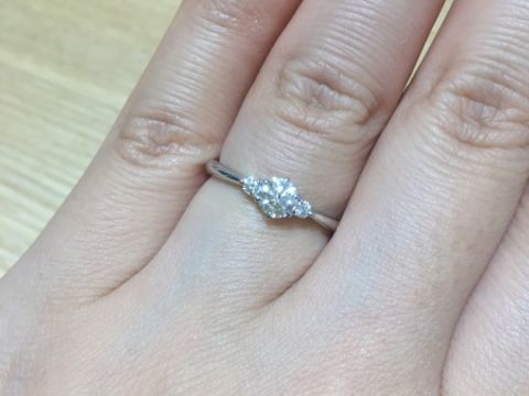 【GALA JEWELRY(ガラジュエリー)の口コミ】 デザインは、ダイヤが引っかからないようなものを探していました。
こちら…