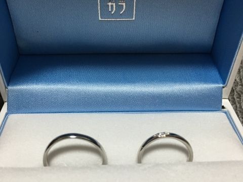 【GALA JEWELRY(ガラジュエリー)の口コミ】 男性ものはシンプル、女性側はダイヤモンドが上品に輝いている点です。特…