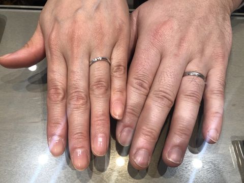 【銀座ダイヤモンドシライシの口コミ】 他店の指輪と似通ったものが多い印象でした。
デザインも悪くはないですが…